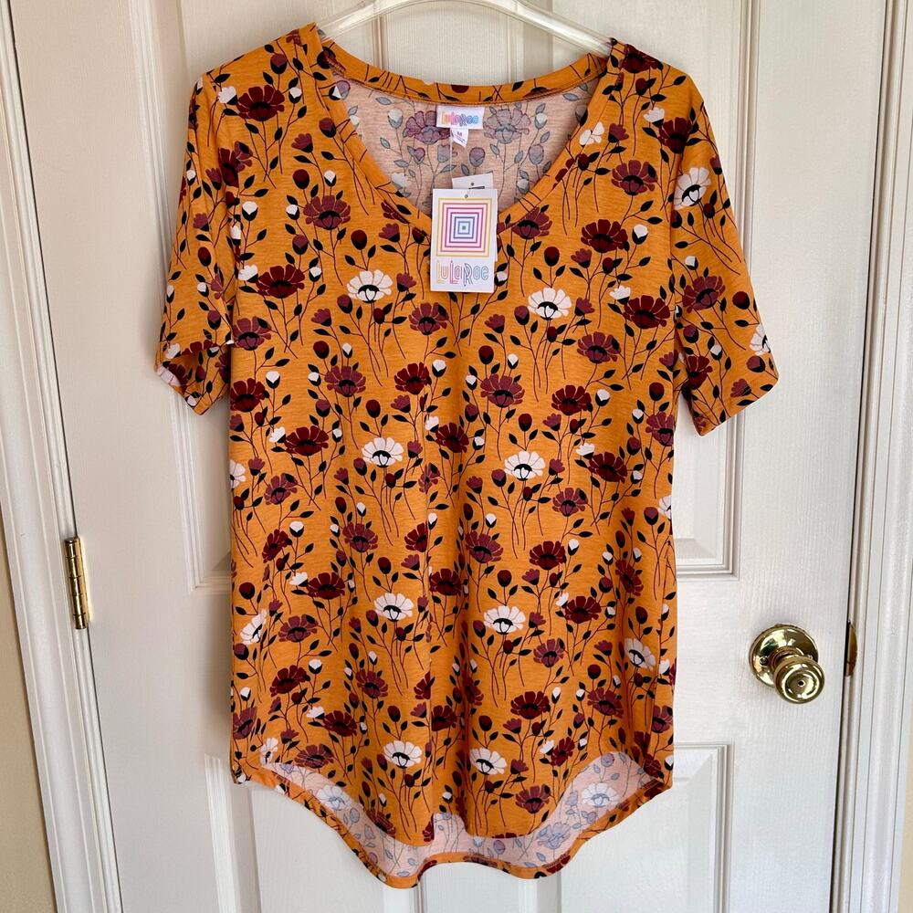 NWT LuLaRoe Iris - Medium Simply Comfortable Short Sleeve Top